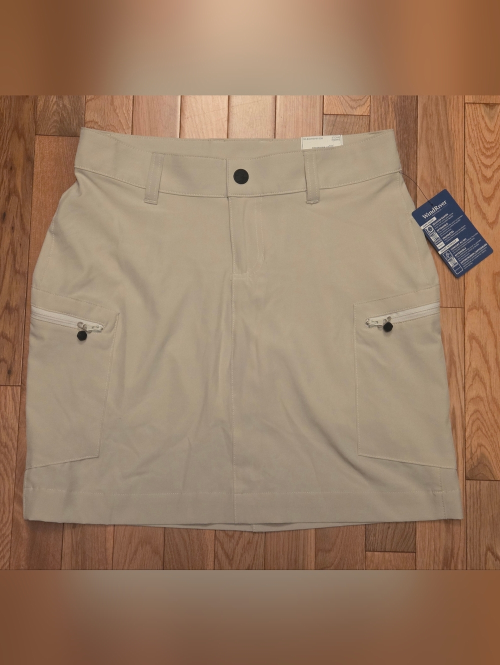 NWT WindRiver Size 4 Beige Skort with Zipper Pocket